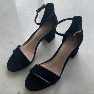 ALDO Suede Black Block Heel Sandal Ankle Strap US W Size 8 (NWOT)